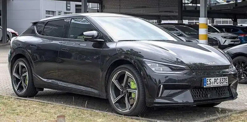 Kia EV6 GT – prestandaversion i rött